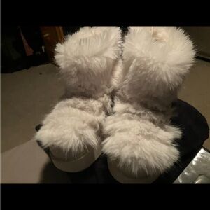 Fluffy White Winter Boots